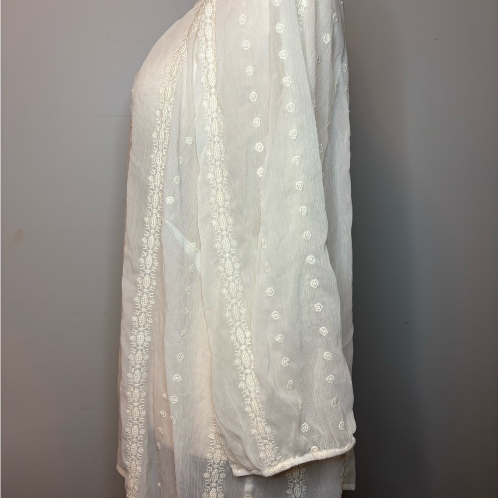 Old Navy Ivory Embroidered Button-Down Blouse - Picture 7 of 7